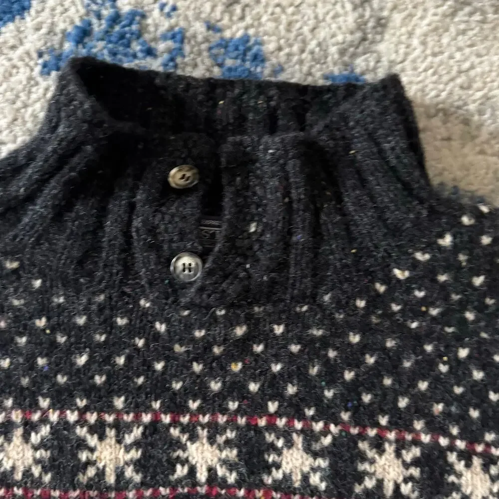Lands End Mens Size Medium Nordic 100% Wool Sweater Reindeer Fair Isle Gray Red